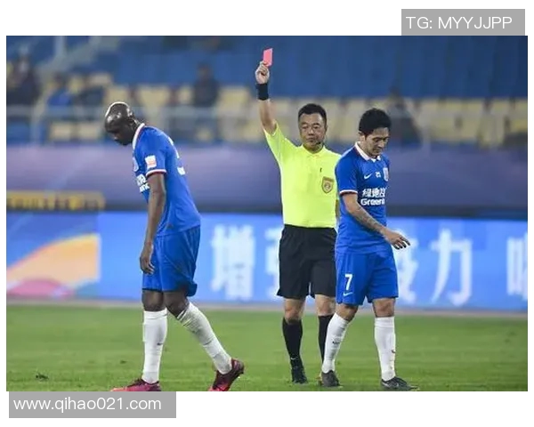 足球明星认错警察事件揭秘真相引发热议与反思